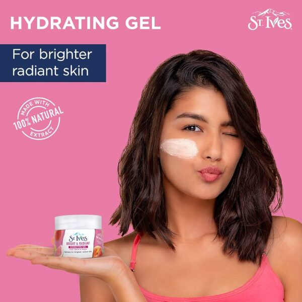 St Ives Bright & Radiant Moisturising Face Cream